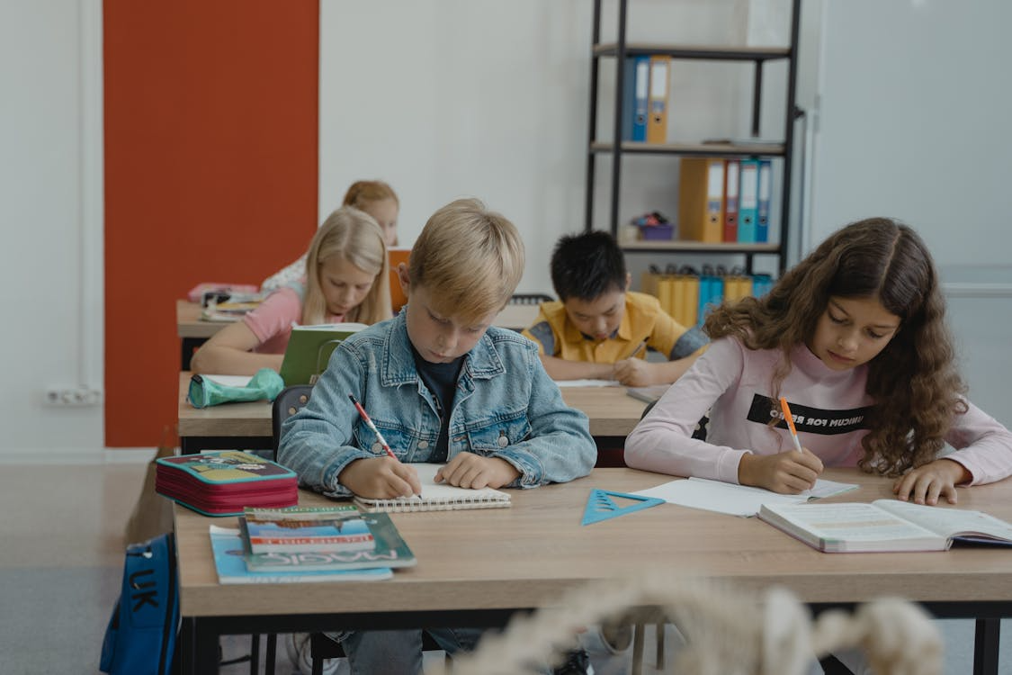 How to Choose a Neighborhood with Strong Schools
